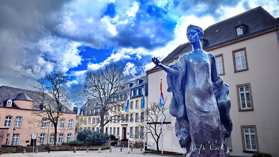 Copyright David W VERSAILLES